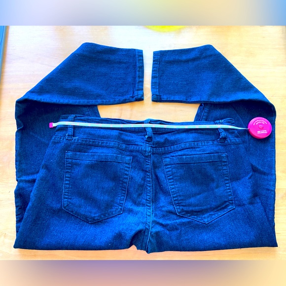 Old Navy Stretch Skinny Jeans - Picture 3 of 6